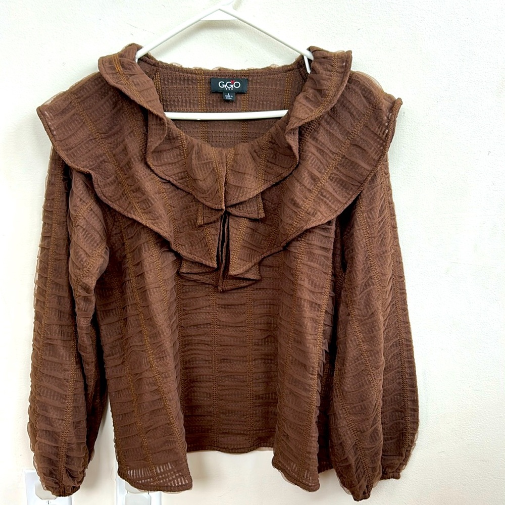 GiGiO ruffle collar brown blouse